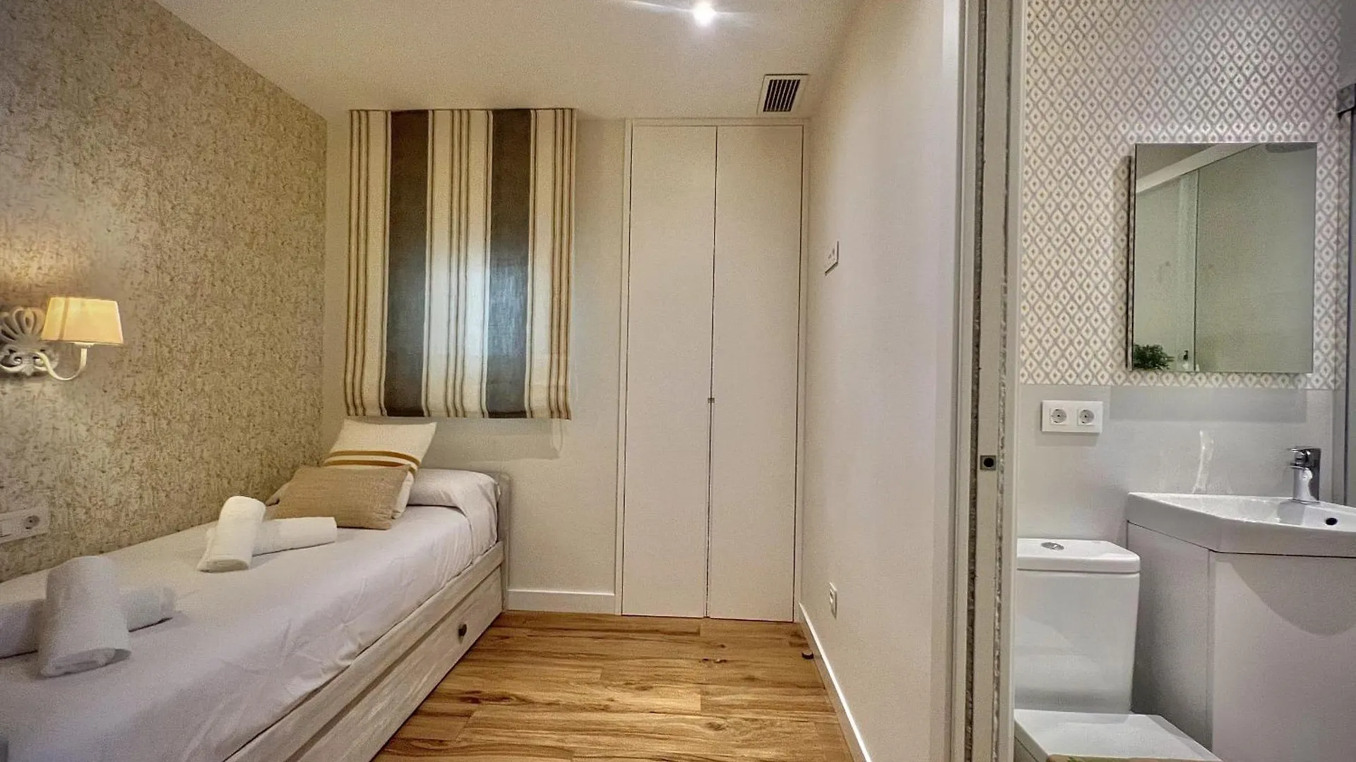 Marbella Downtown 45 With Pool By Homing Apartment