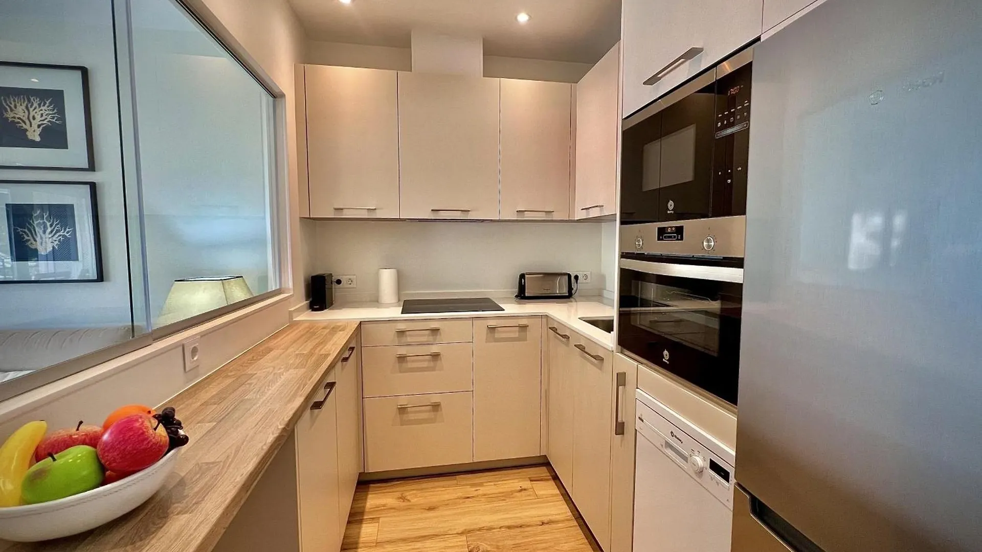 Marbella Downtown 45 With Pool By Homing Apartment