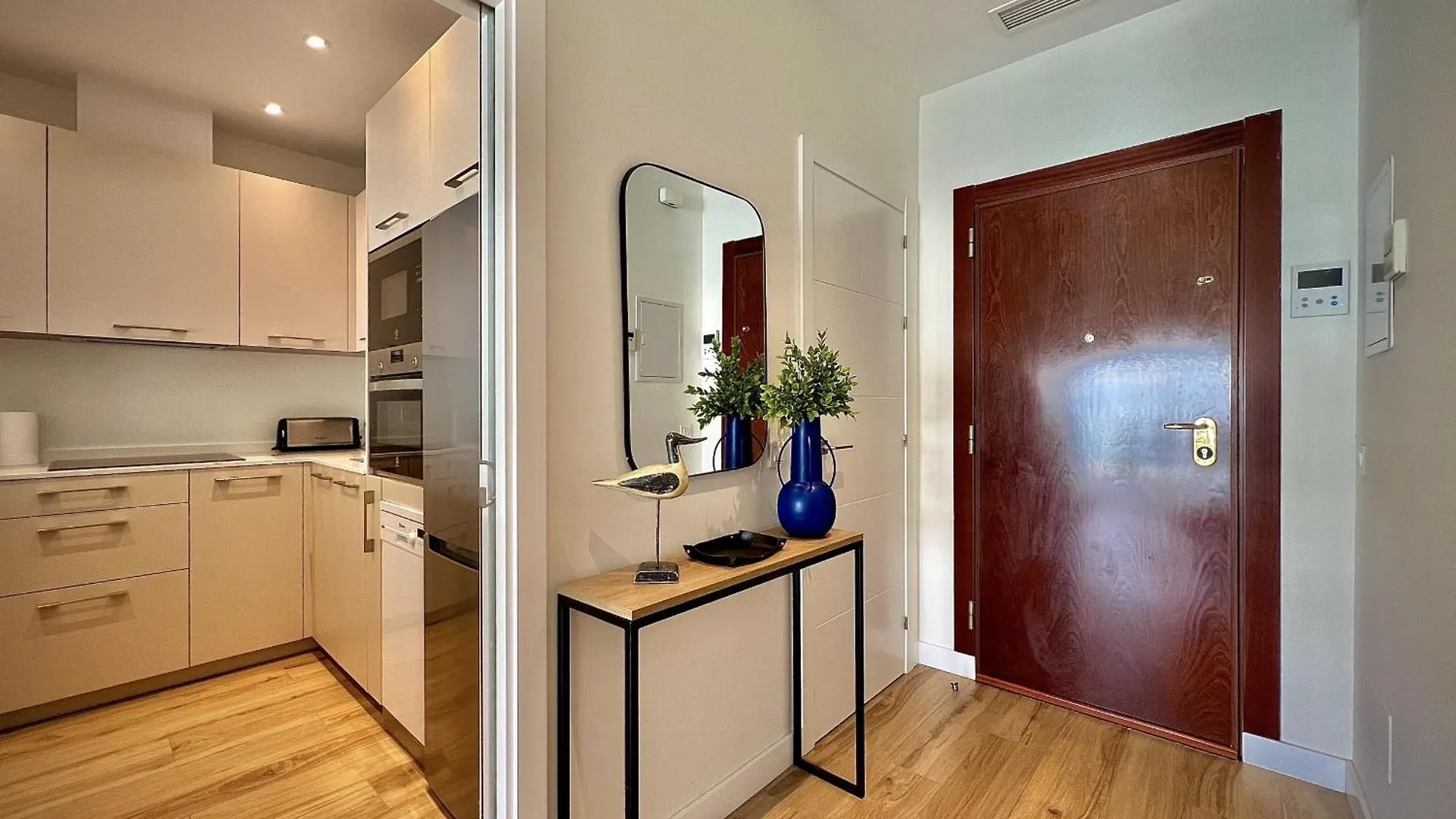 Marbella Downtown 45 With Pool By Homing Apartment