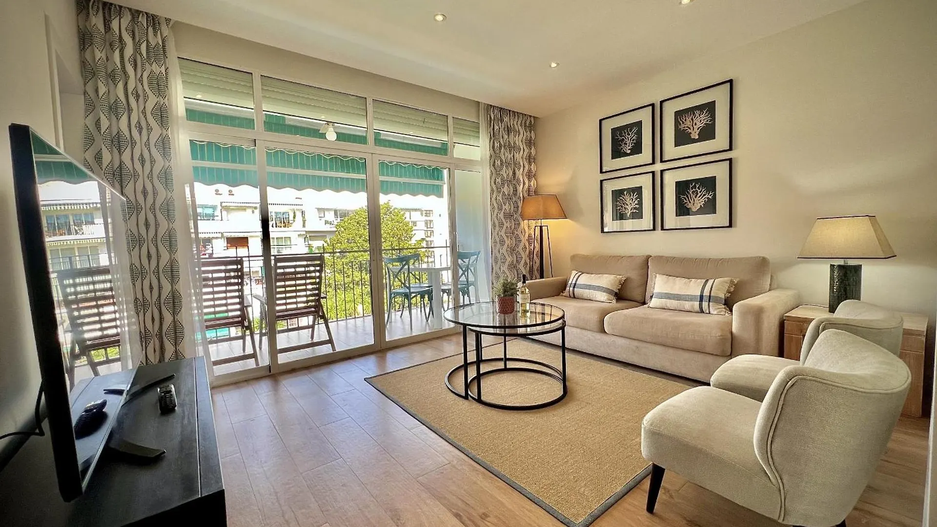 Marbella Downtown 45 With Pool By Homing contacts