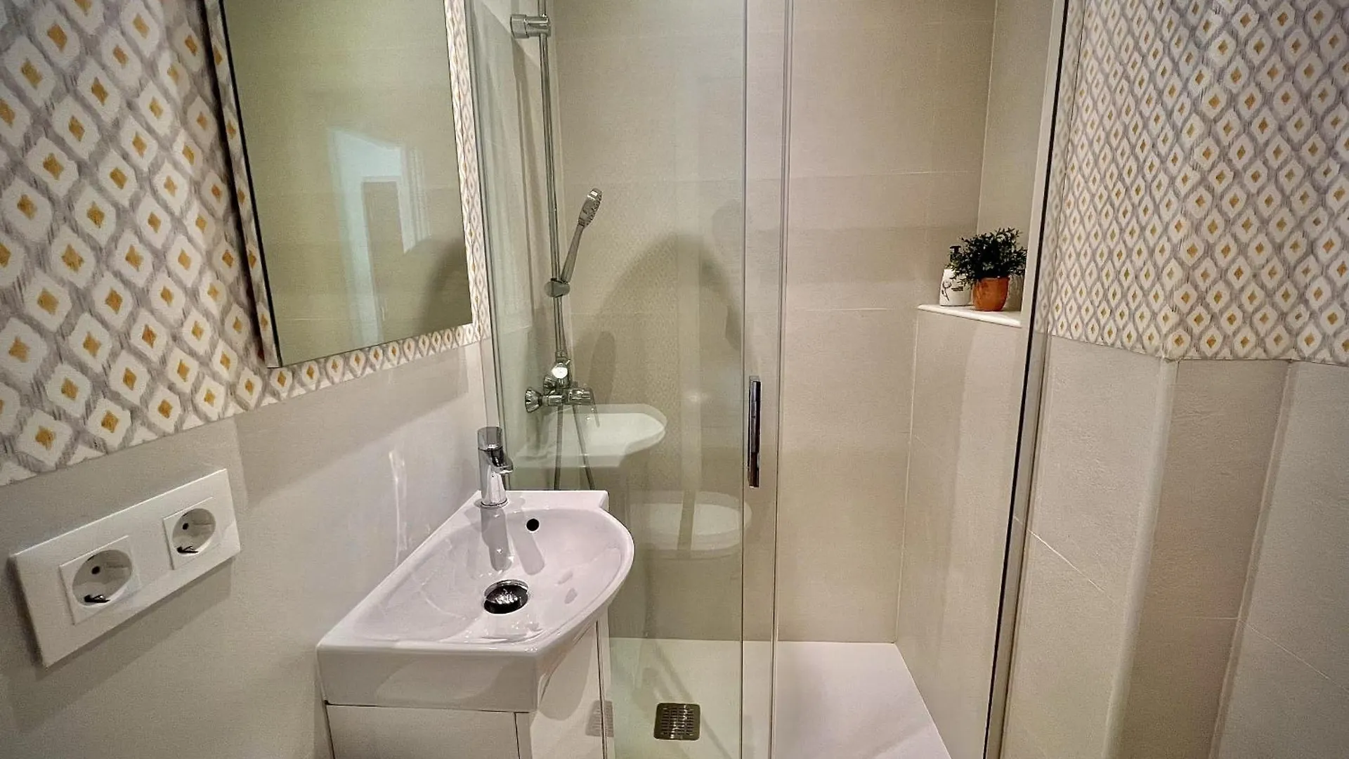 Marbella Downtown 45 With Pool By Homing Apartment